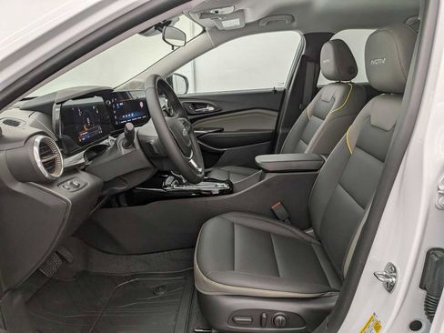 New 2025 Chevrolet Trax ACTIV w/ Driver Confidence Package image 17