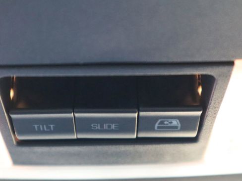 Used 2014 Ford F150 King Ranch w/ King Ranch Luxury Package image 32