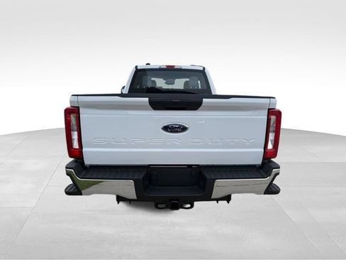 New 2026 Ford F250 XL w/ XL Chrome Package AWD/4WD image 13