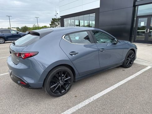 Used 2023 MAZDA MAZDA3 s FWD image 3