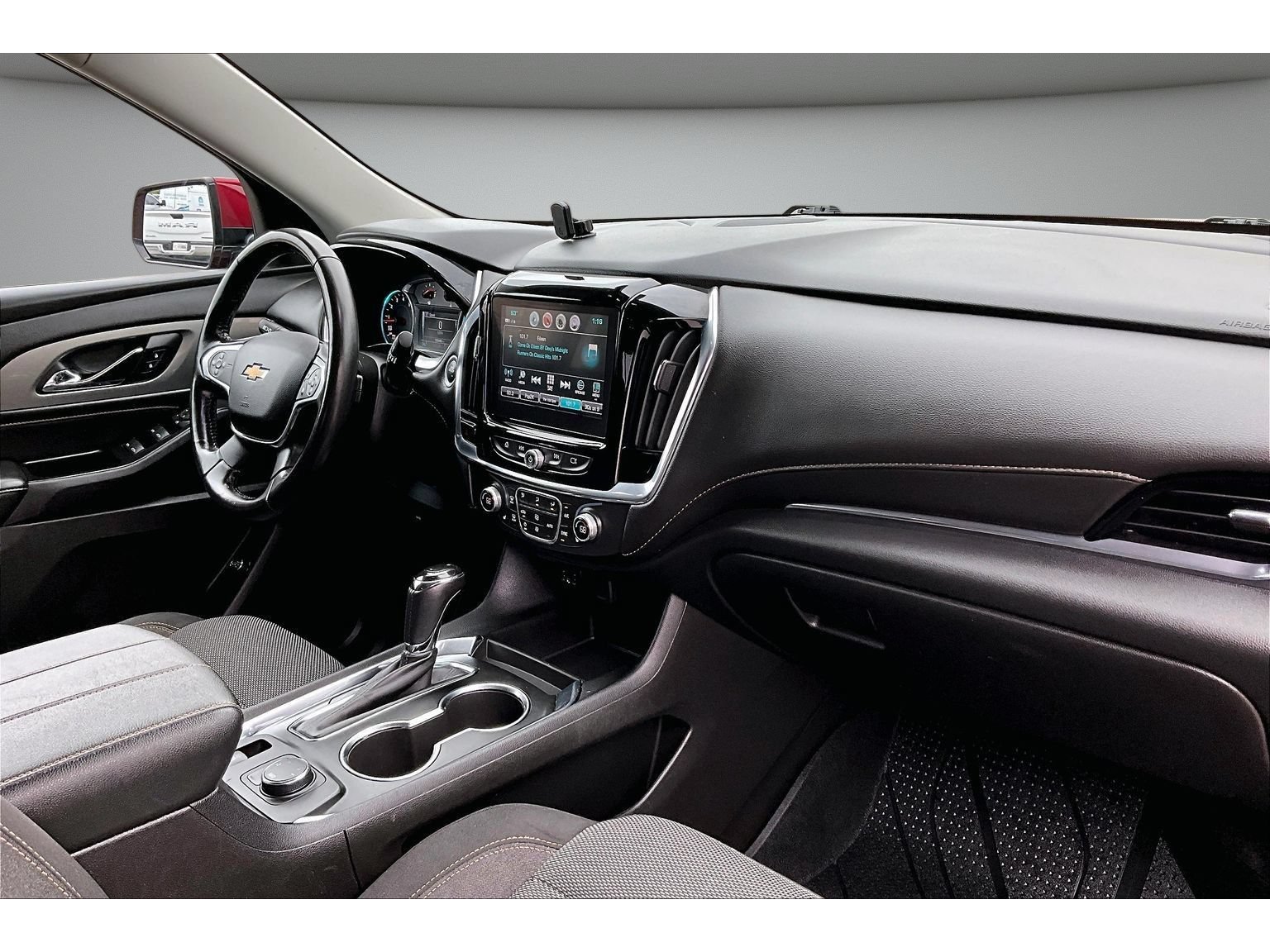 Used 2019 Chevrolet Traverse LT AWD/4WD image 48