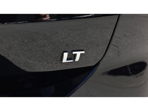 Used 2020 Chevrolet Equinox LT image 17