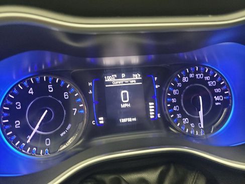 Used 2015 Chrysler 200 Limited w/ Convenience Group FWD image 23