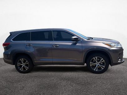 Used 2019 Toyota Highlander LE