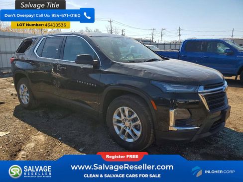 Used 2023 Chevrolet Traverse LS image 5