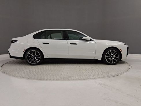 Certified 2023 BMW 740i w/ Parking Assistance Package RWD image 6