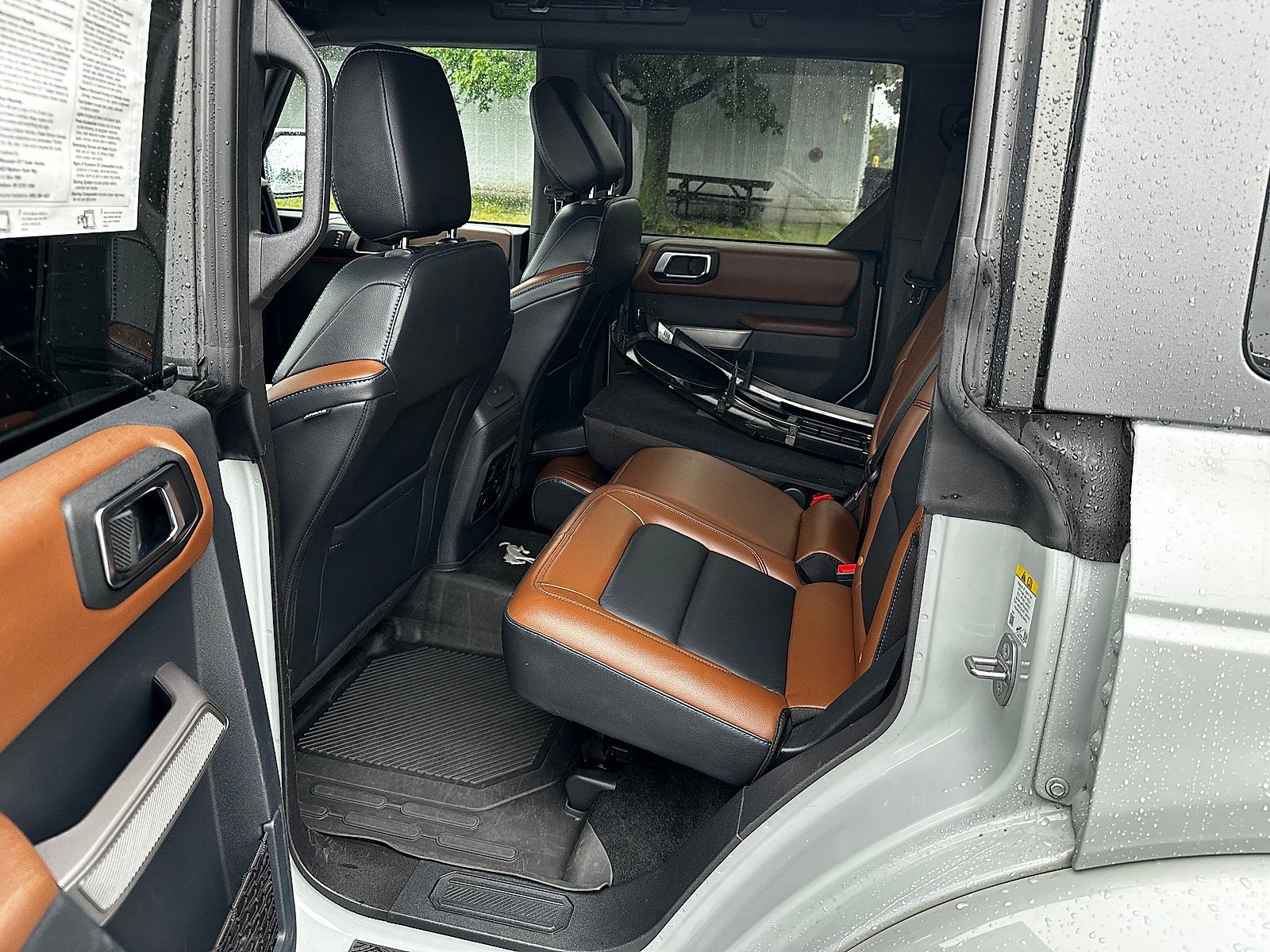 Used 2023 Ford Bronco Outer Banks AWD/4WD image 13