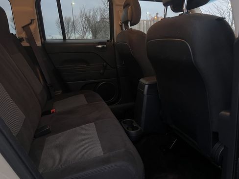 Used 2016 Jeep Patriot Sport image 13