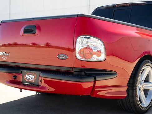 Used 2004 Ford F150 Lightning RWD image 12