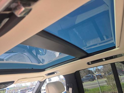 New 2026 Land Rover Range Rover SE image 21