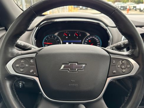 Used 2023 Chevrolet Traverse RS image 25