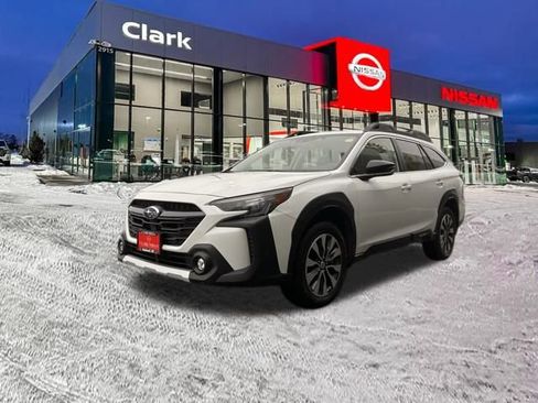 Used 2023 Subaru Outback Limited w/ Popular Package #2 image 3