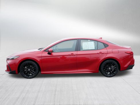 Certified 2025 Toyota Camry SE image 4