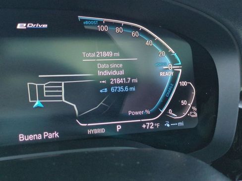 Certified 2023 BMW 530e w/ Convenience Package image 11