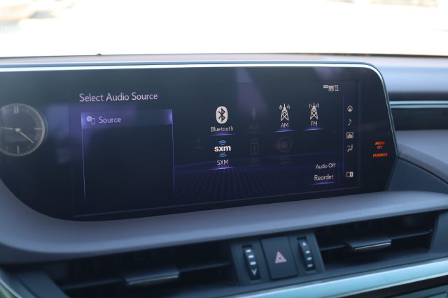 Used 2021 Lexus ES 300h w/ Premium Package FWD image 17