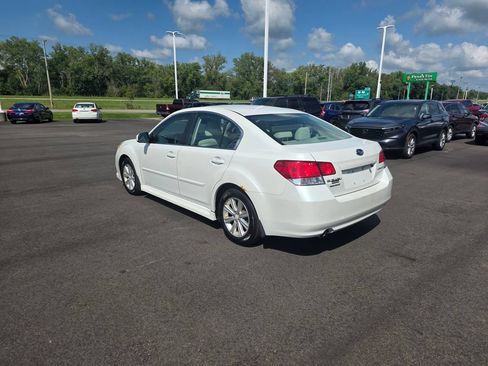 Used 2011 Subaru Legacy 2.5i Premium AWD/4WD image 5
