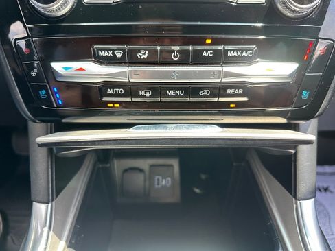 Used 2023 Ford Explorer Platinum w/ Technology Package AWD/4WD image 26