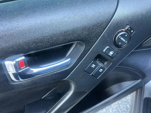 Used 2011 Hyundai Genesis 2.0T image 14