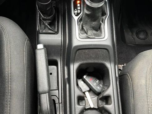 Used 2019 Jeep Wrangler Unlimited Sport S AWD/4WD image 19