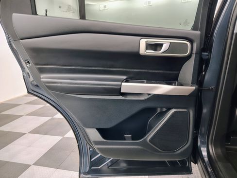 Used 2023 Ford Explorer XLT w/ Equipment Group 202A image 22