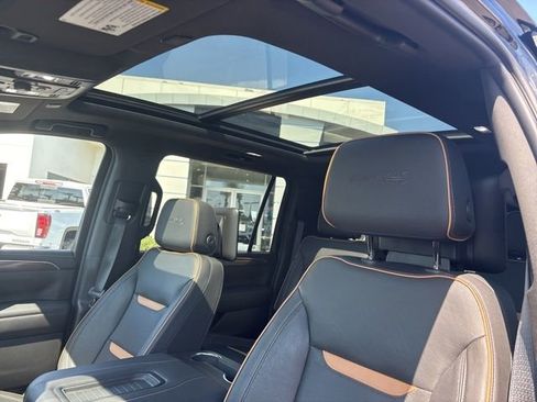 Certified 2023 GMC Yukon XL AT4 w/ AT4 Premium Package AWD/4WD image 7