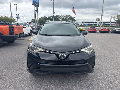 Used 2017 Toyota RAV4 LE FWD image 2