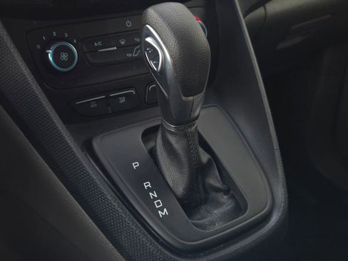 Used 2021 Ford Transit Connect XL image 31