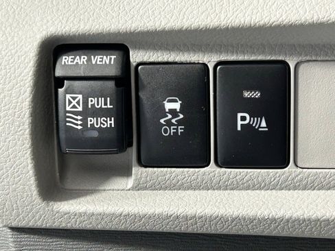 Used 2018 Toyota Sienna XLE Premium image 31