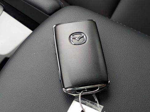 New 2026 MAZDA MAZDA3 2.5 S Hatchback w/ Premium Pkg FWD image 31