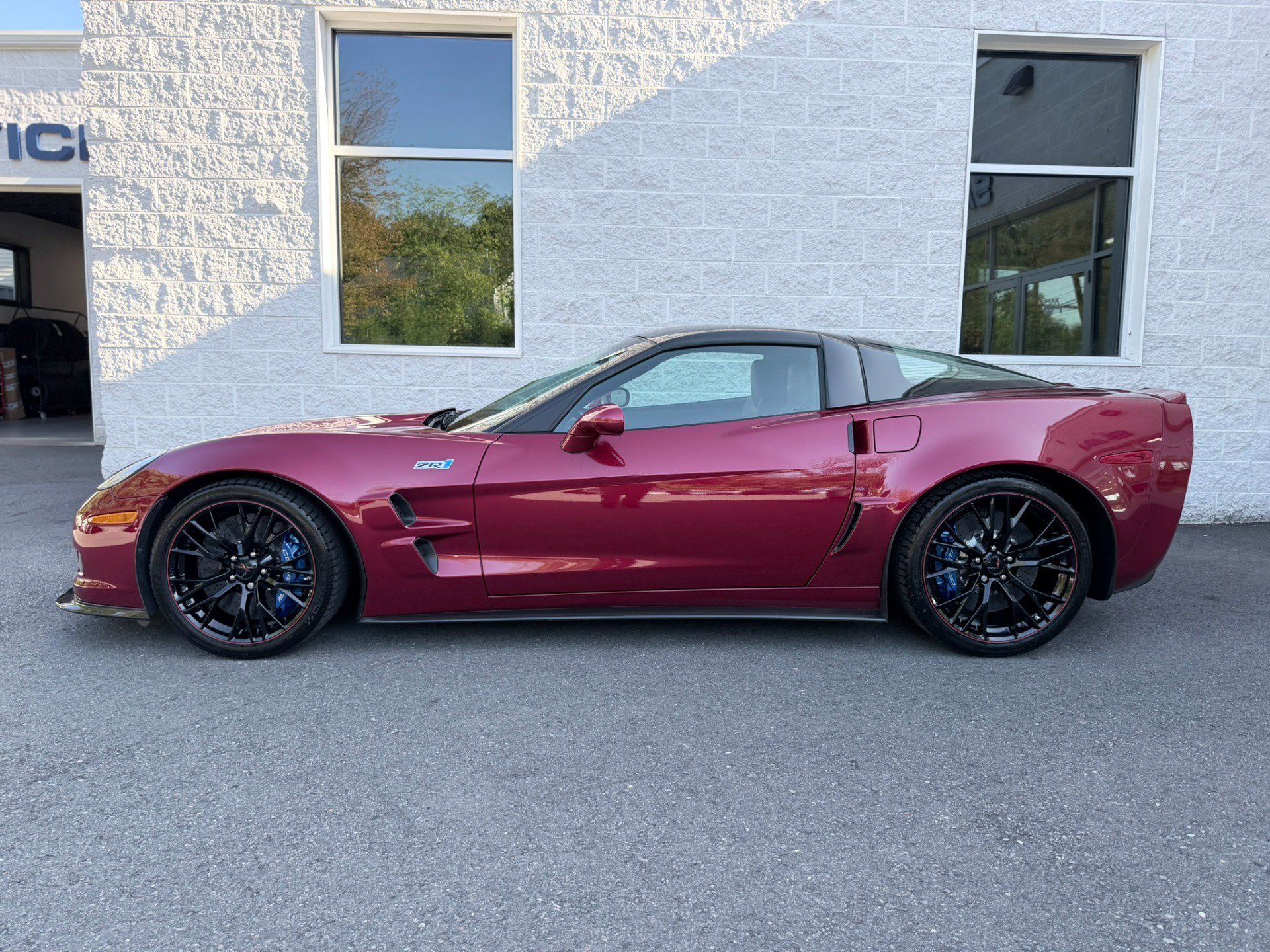 Used 2013 Chevrolet Corvette ZR1 w/ 3ZR Preferred Equipment Group RWD image 18