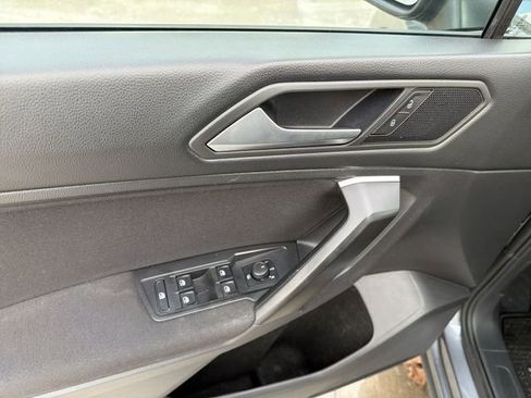 Used 2021 Volkswagen Tiguan S image 15