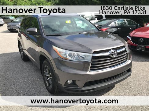 Used 2016 Toyota Highlander XLE AWD/4WD image 1