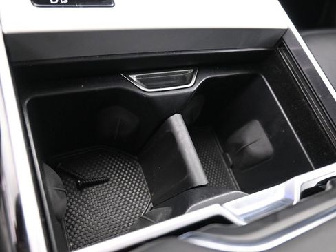 Used 2024 Land Rover Range Rover Long Wheelbase SE image 25