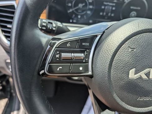 Used 2024 Kia Seltos EX FWD image 17