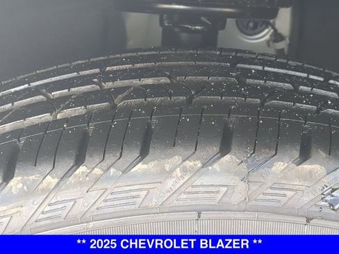 New 2025 Chevrolet Blazer LT image 17