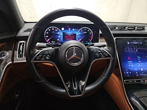 Used 2023 Mercedes-Benz S 500 4MATIC image 11