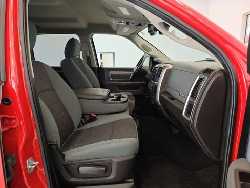 Used 2019 RAM 1500 Big Horn AWD/4WD image 17