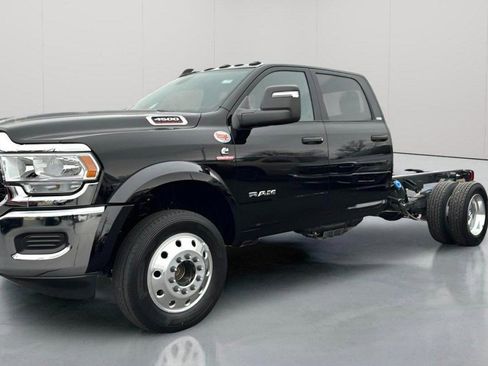 New 2024 RAM 4500 SLT w/ Quick Order Package 2YG SLT image 6