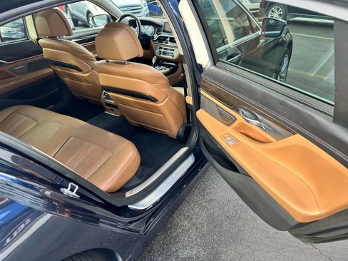 Used 2016 BMW 750i xDrive image 27