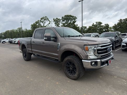 Used 2022 Ford F350 Lariat w/ Tremor Off-Road Package AWD/4WD image 4