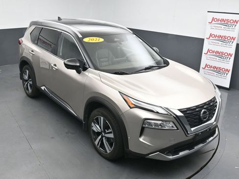 Used 2021 Nissan Rogue Platinum AWD/4WD image 24