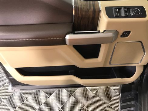 Used 2020 Ford F150 Lariat w/ Equipment Group 502A Luxury image 28