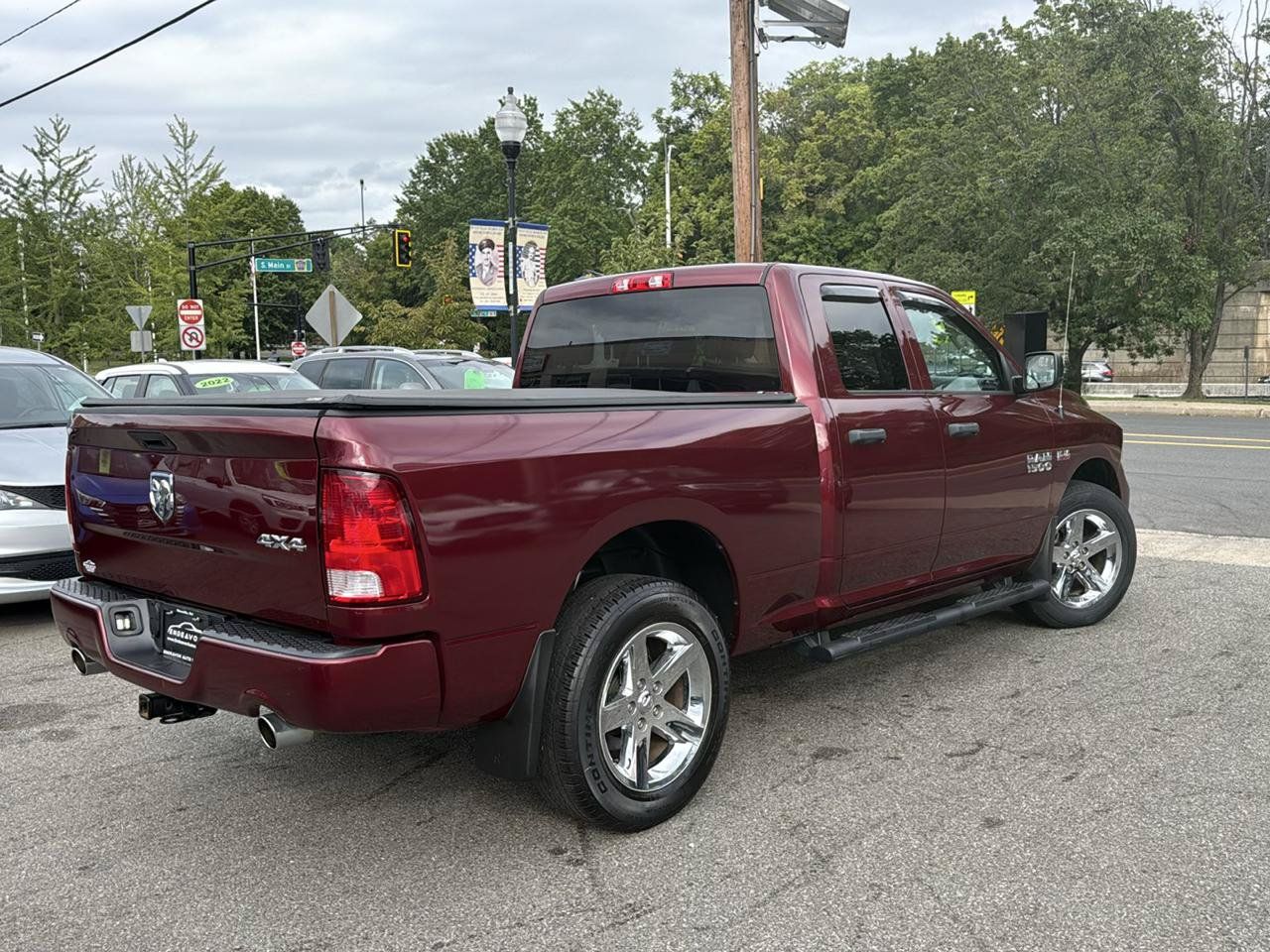 Used 2018 RAM 1500 Express AWD/4WD image 7