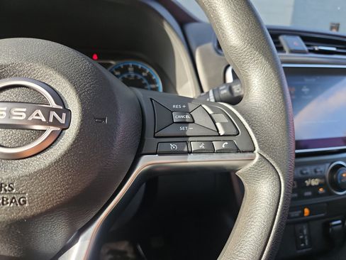 Used 2025 Nissan Leaf S FWD image 21
