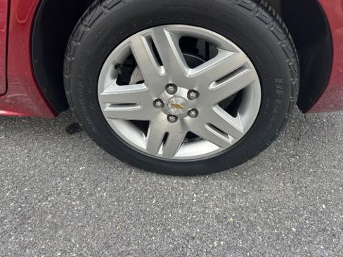 Used 2011 Chevrolet Impala LT w/ Luxury Edition Package image 12