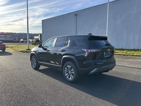 New 2026 Chevrolet Equinox LT w/ Safety and Technology Package image 3