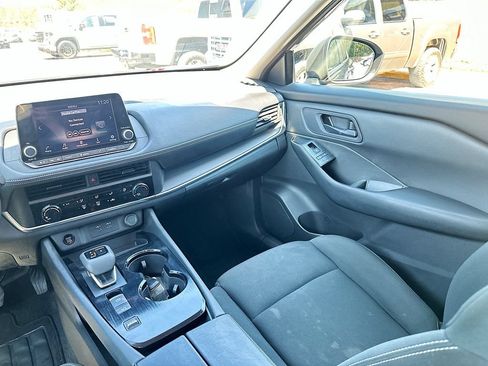 Used 2024 Nissan Rogue S FWD image 20