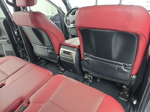 Used 2021 Lexus GX 460 Premium w/ Premium Package image 11