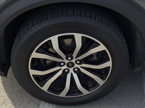 Used 2022 Ford Explorer ST-Line RWD image 7