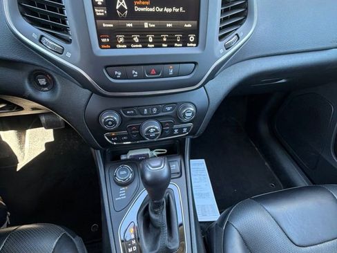 Used 2023 Jeep Cherokee Altitude Lux AWD/4WD image 9